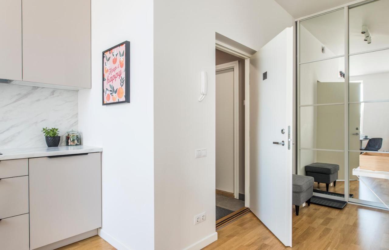 Cozy Modern Studio - Great For Short Trips Riga Exteriör bild