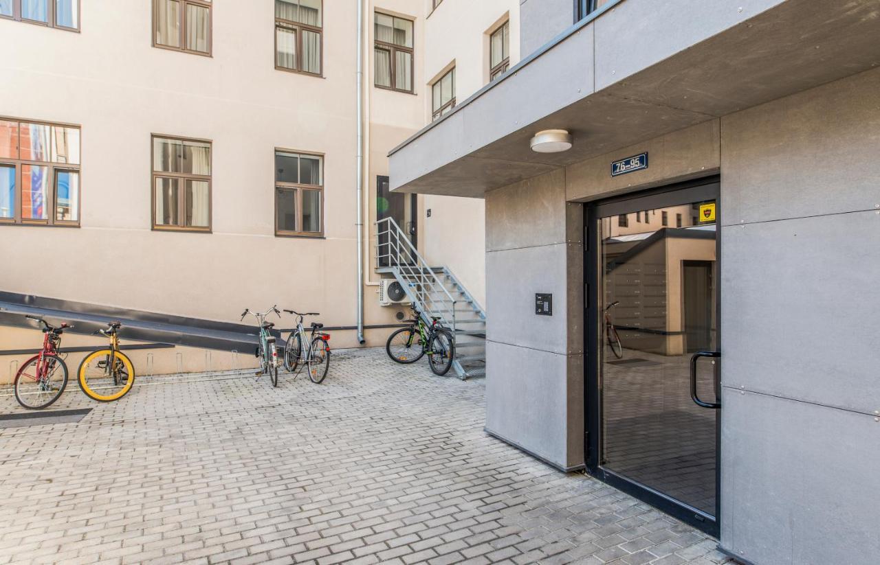 Cozy Modern Studio - Great For Short Trips Riga Exteriör bild