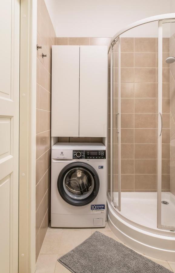 Cozy Modern Studio - Great For Short Trips Riga Exteriör bild