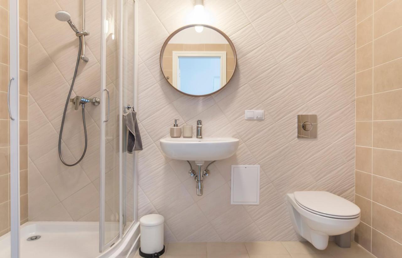 Cozy Modern Studio - Great For Short Trips Riga Exteriör bild