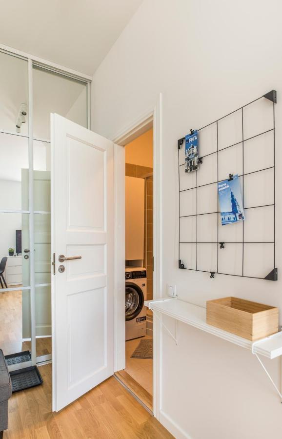 Cozy Modern Studio - Great For Short Trips Riga Exteriör bild