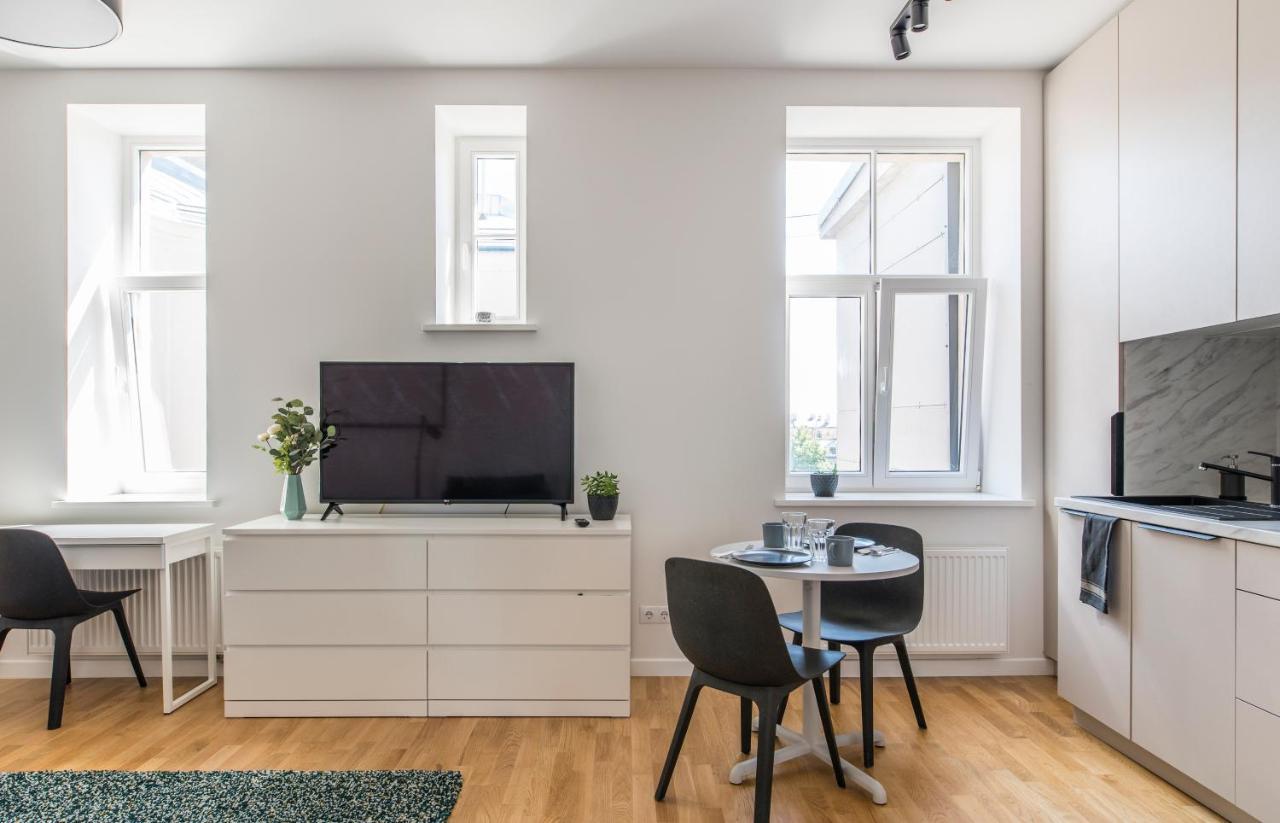 Cozy Modern Studio - Great For Short Trips Riga Exteriör bild
